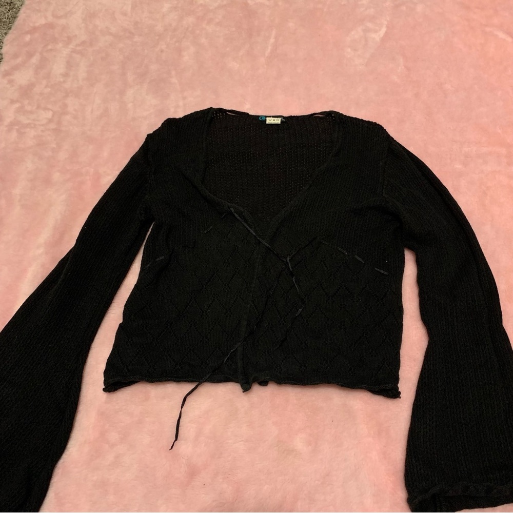 Black knit style Sweater